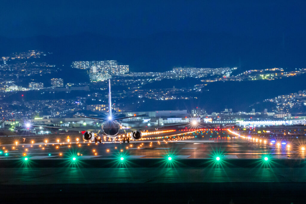 Cleared for takeoff」と「Line up and wait」の違い、説明できるか?